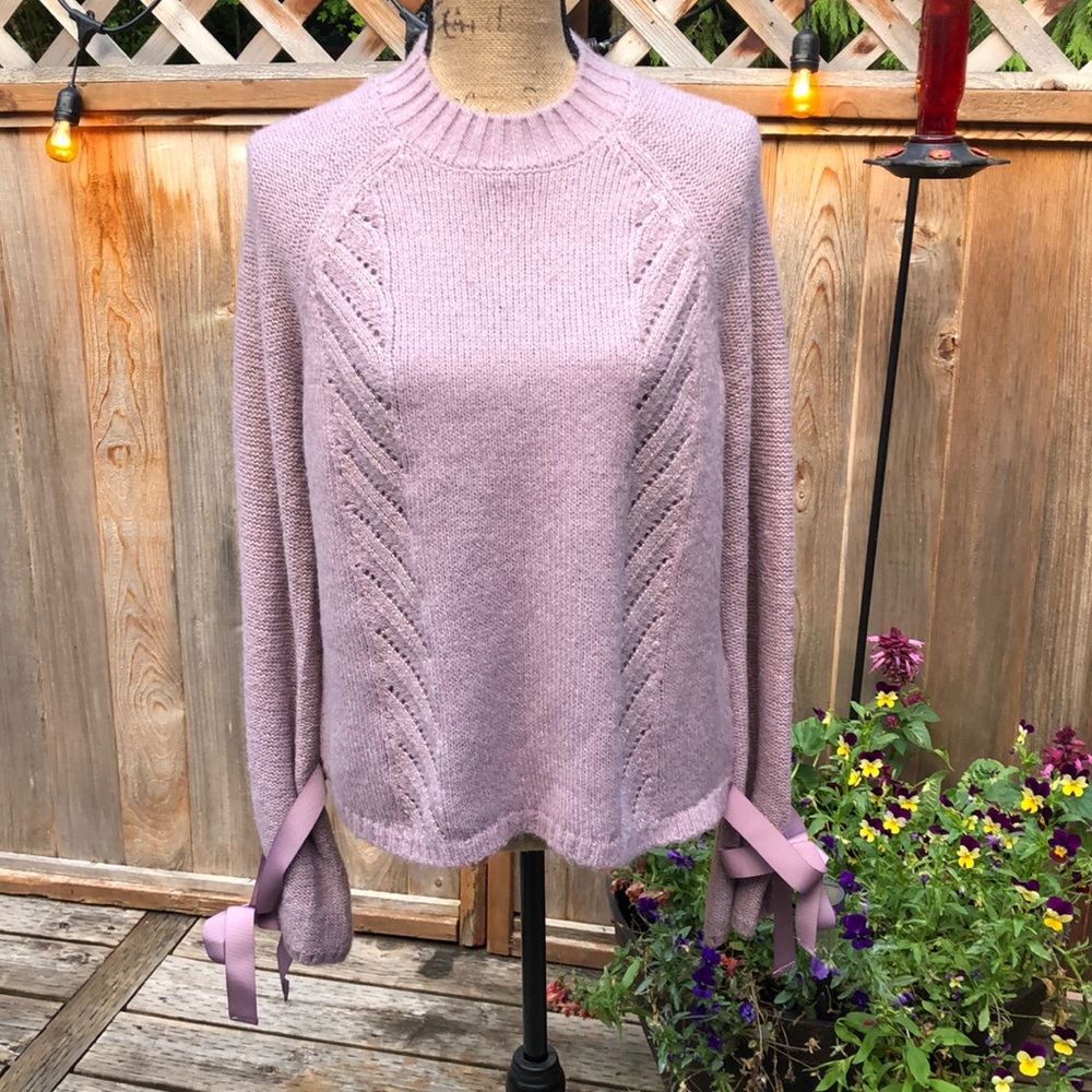 3/$25 NWOT Sweater